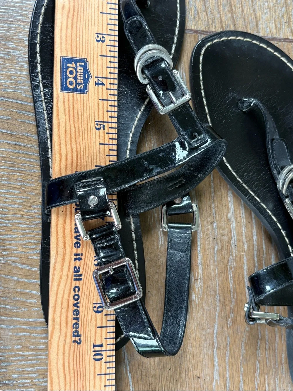 Tory Burch Black Patent Leather Strappy Buckle Thong Sandals, Size 9